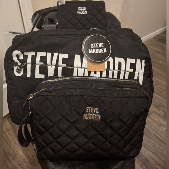 Steve Madden BSasha 3-PC Tote & Cosmetic Bag Set - Picture 4 of 15